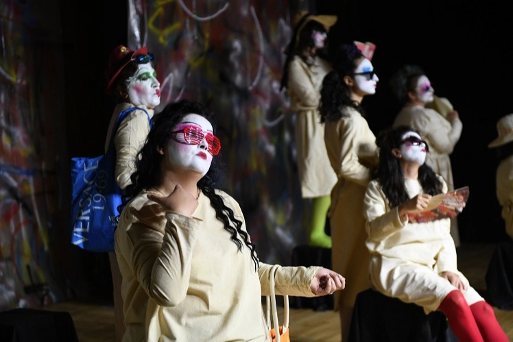 ‘Hiç Kimsenin Hikayesi’ oyunu Bursa Osmangazi’de sahnelendi