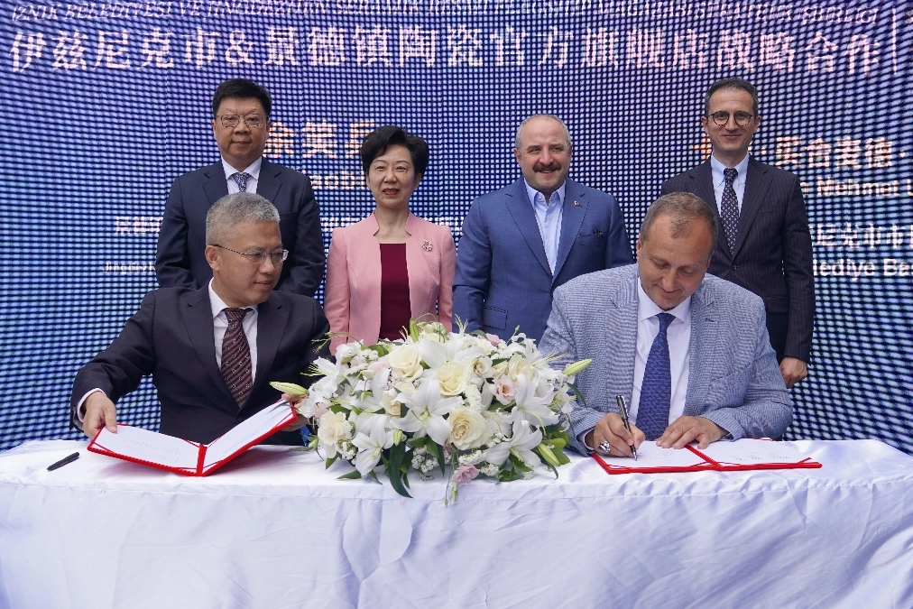 İznik ve Jingdezhen arasında tarihi iş birliği... Seramik Sanayi Birliği İstanbul’da imzalandı