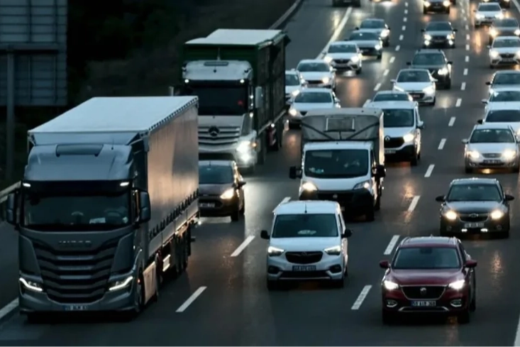 Kamyon ve tankerlere kısıtlama başladı! 6 Haziran'a kadar sürecek