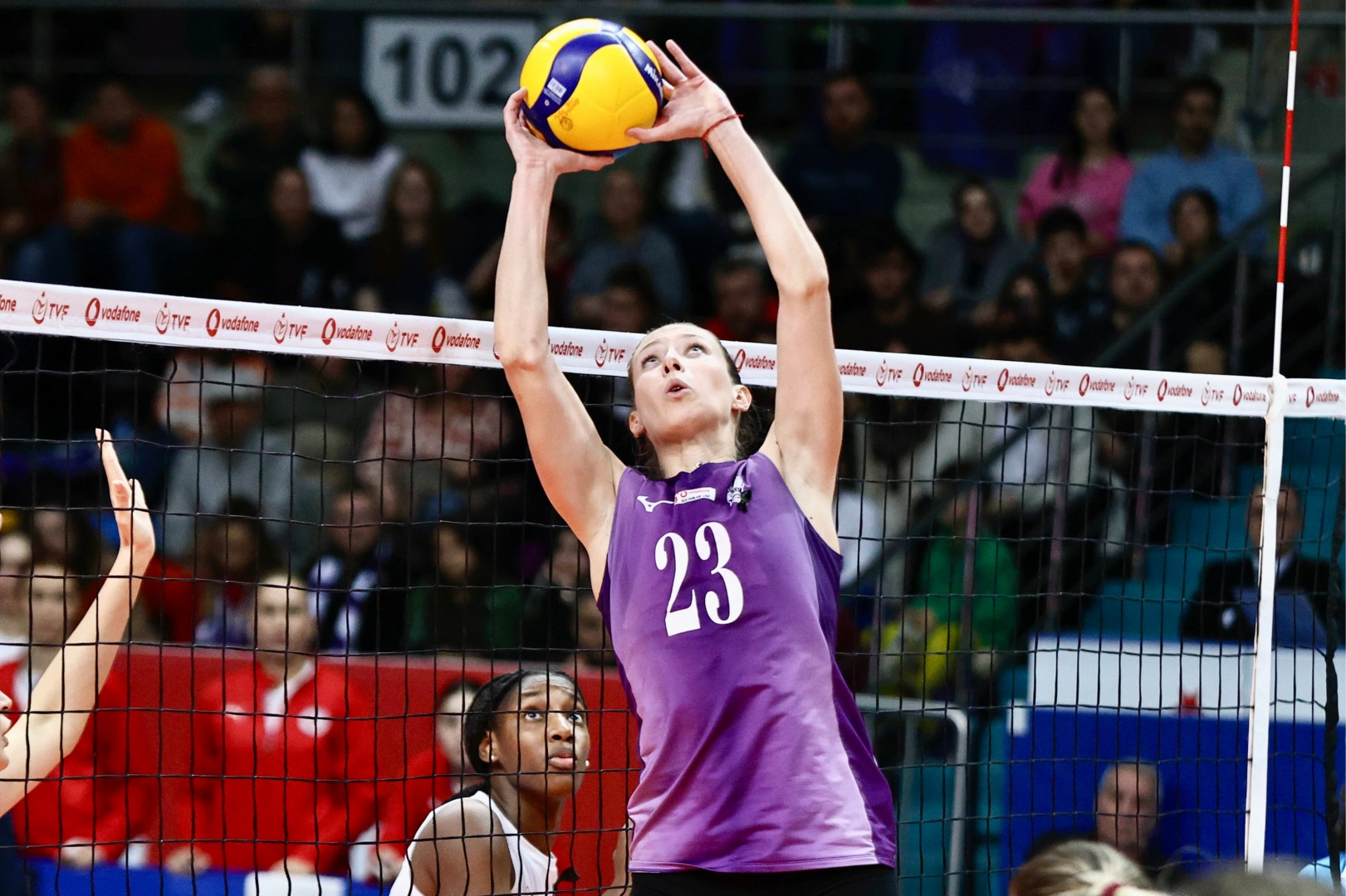 Sporu toplumsal faydaya çevirerek çocukların eğitimine katkı