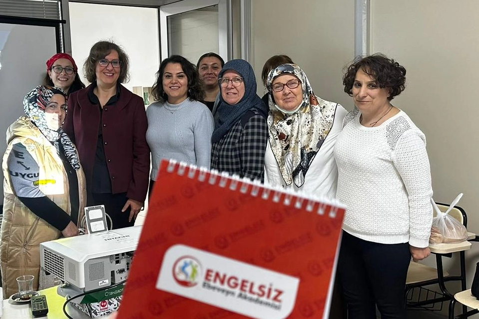 Kocaeli İzmit’te Engelsiz Ebeveyn Akademisi devam ediyor